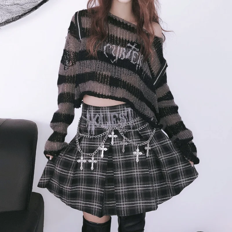 Women's Grunge Plaid Cross Chain Short Skirt